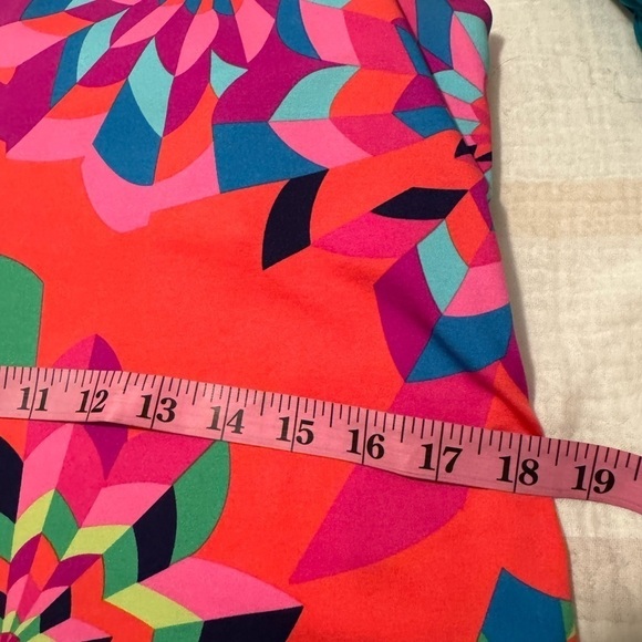 Julie Brown Livie Dress in wonderful bright colors shift style V neck size S - Picture 10 of 12